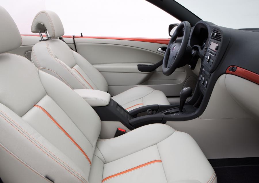  Saab 9-3 Convertible Indipendence Edition 2011 года  (фото 3 из 8)